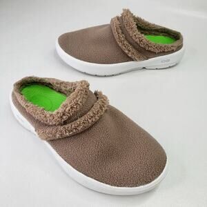 OOFOS | Shoes | Oofos Oocoozie Mules Slip On Slippers Sherpa  display picture 1